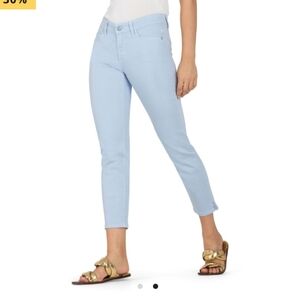 Cambio Piper Short Jeans In Light Blue